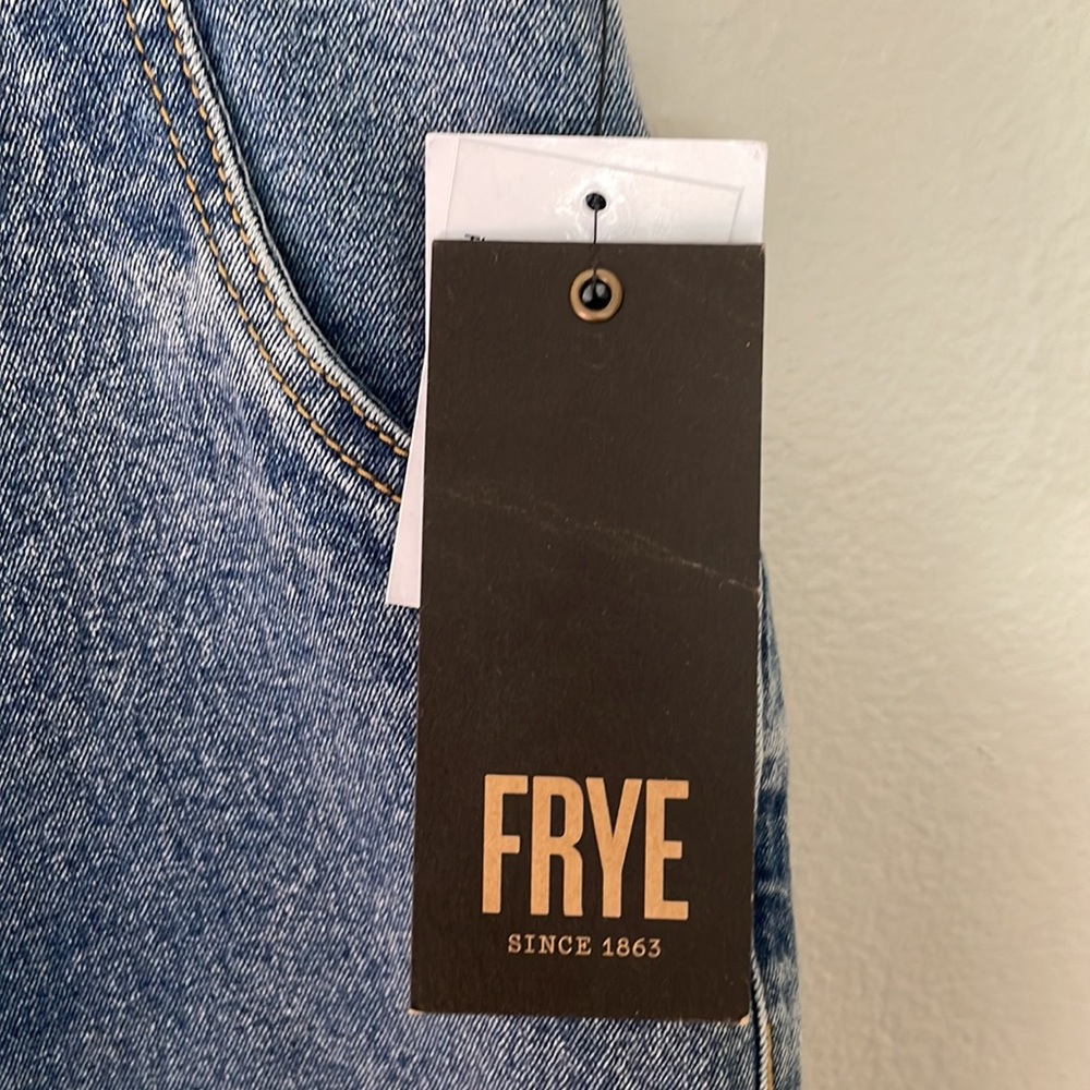 NWT FRYE Vintage Wash Jeans. Size 30 - Picture 5 of 11
